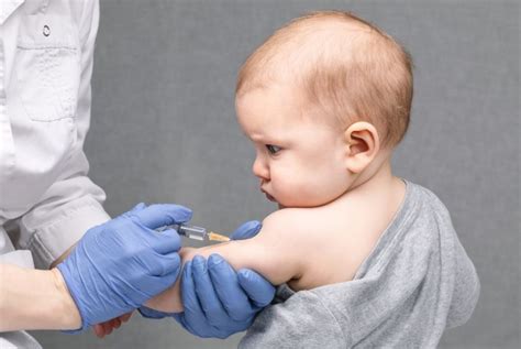 bebeklerde aşı yerinde sertlik